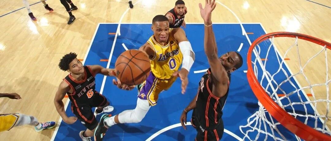 威少尽力了！高效31+11+10单节18分，可惜输给运气