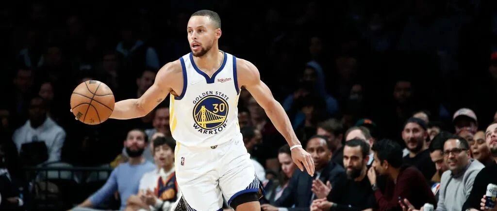 总决赛预演也三节崩？库里不仅有超神三分，还有死亡缠绕！