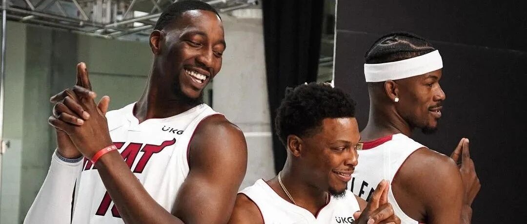 媒体日：开拓者体验“鱿鱼游戏”！库里普尔尽显默契！