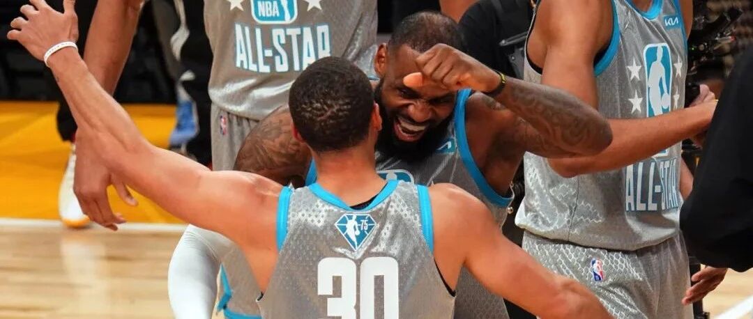 另一面｜詹姆斯的“库里一日体验卡”