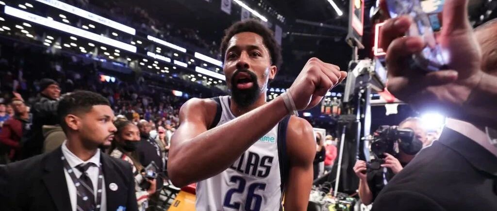 反杀旧主！丁维迪天生大心脏！“米三疯”单节7记三分射穿公牛！