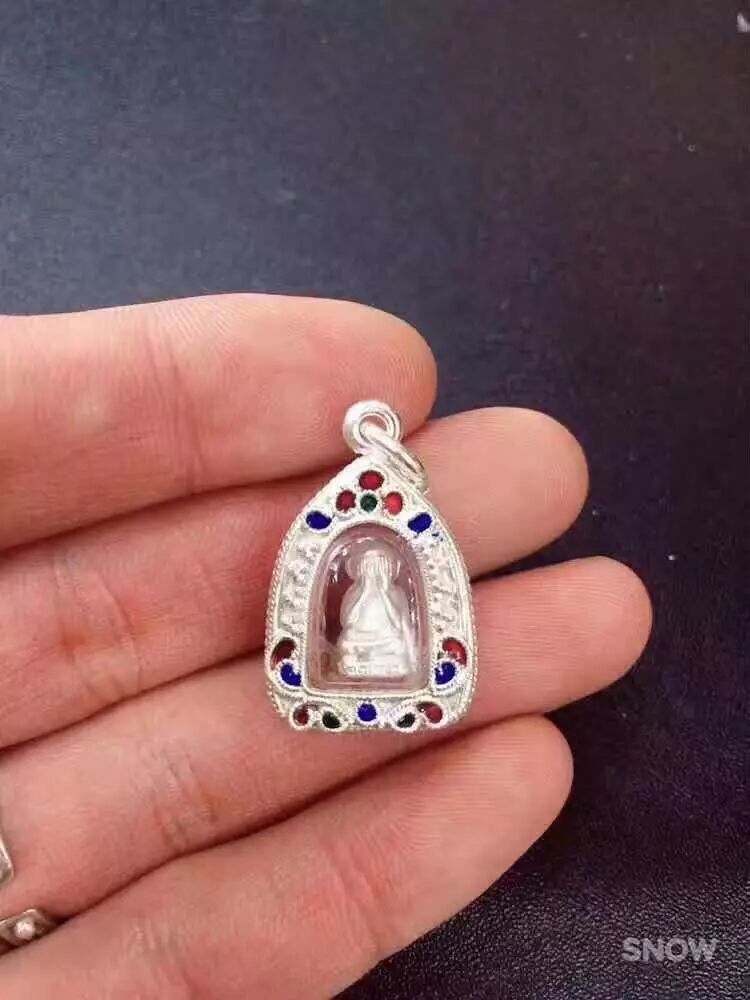 泰国佛牌龙婆坤2536纯银必打