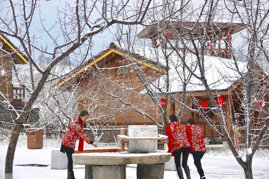 长白山雪季酒店套餐599元起 滑雪温泉漂流含接送 不加价预约至2027年3月