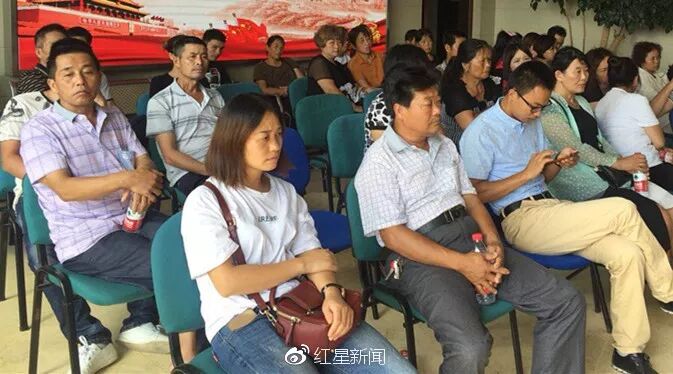 吴淞口沉船7人遇难 幸存者:事发时抓起救生衣就跑