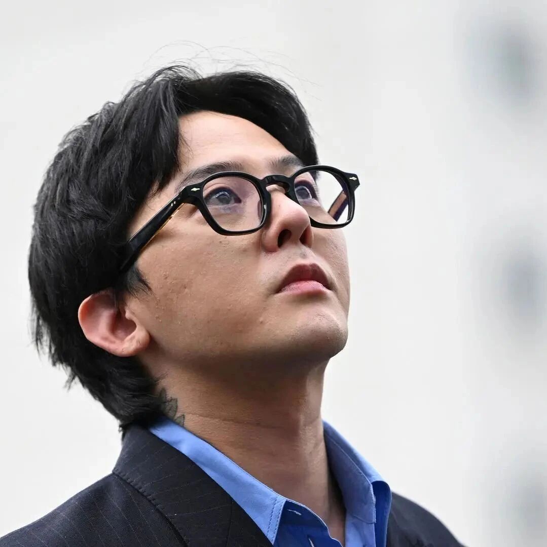 权志龙曝吸毒后首次露面接受调查,药检结果为阴性