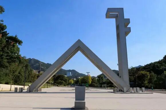 “首尔大学版N号房”事件曝光：2人合成淫秽视频传播被捕，至少61名受害者