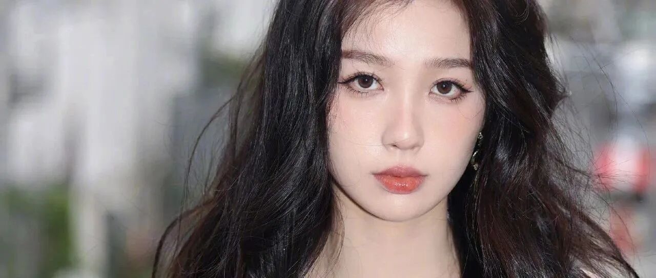 女星虞书欣司机被曝在高速上倒车,跟车粉丝竟效仿!警方回应