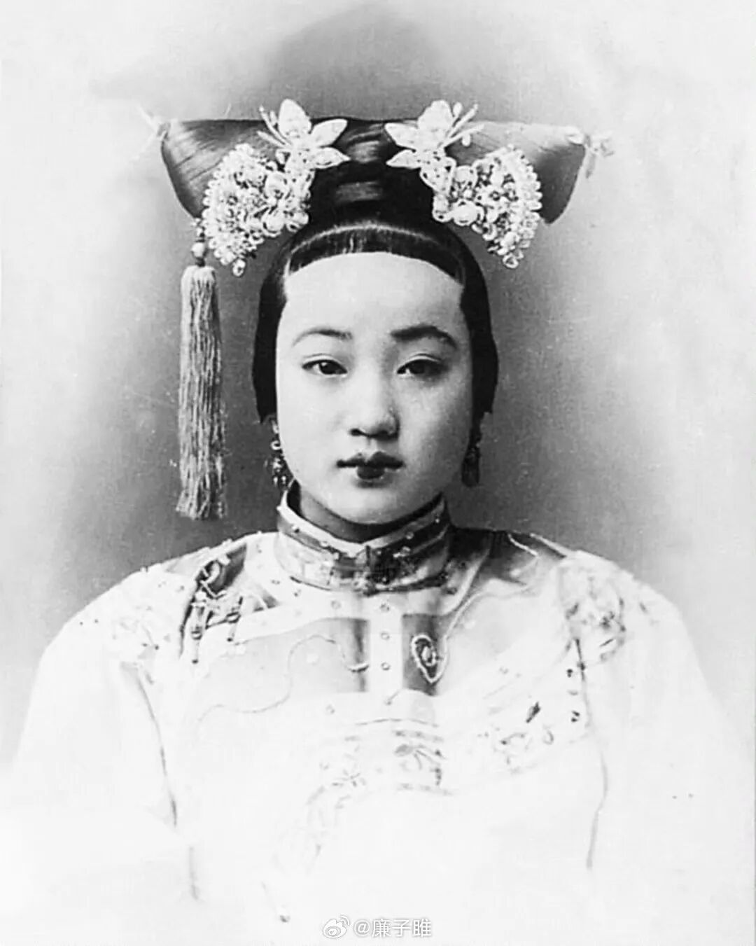 广为传播的珍妃照片是假的?网友发现史料证据,最新回应