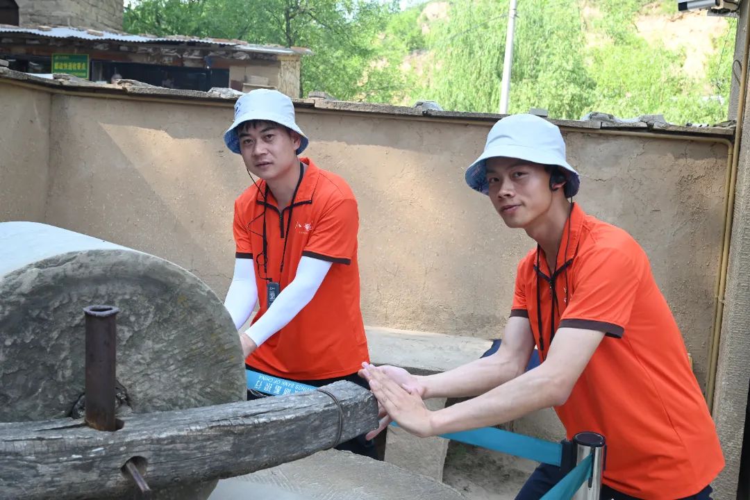【团结奋斗 做新一代长征人】第三期鸭苗班赴延安培训学习 【团结奋斗 做新一代长征人】第三期鸭苗班赴延安培训学习