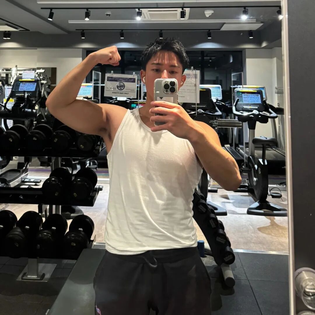 图片[13]-男男恋综「夏日咖啡男友」超帅的黑皮厨师被爆下海...-小蓝短视频