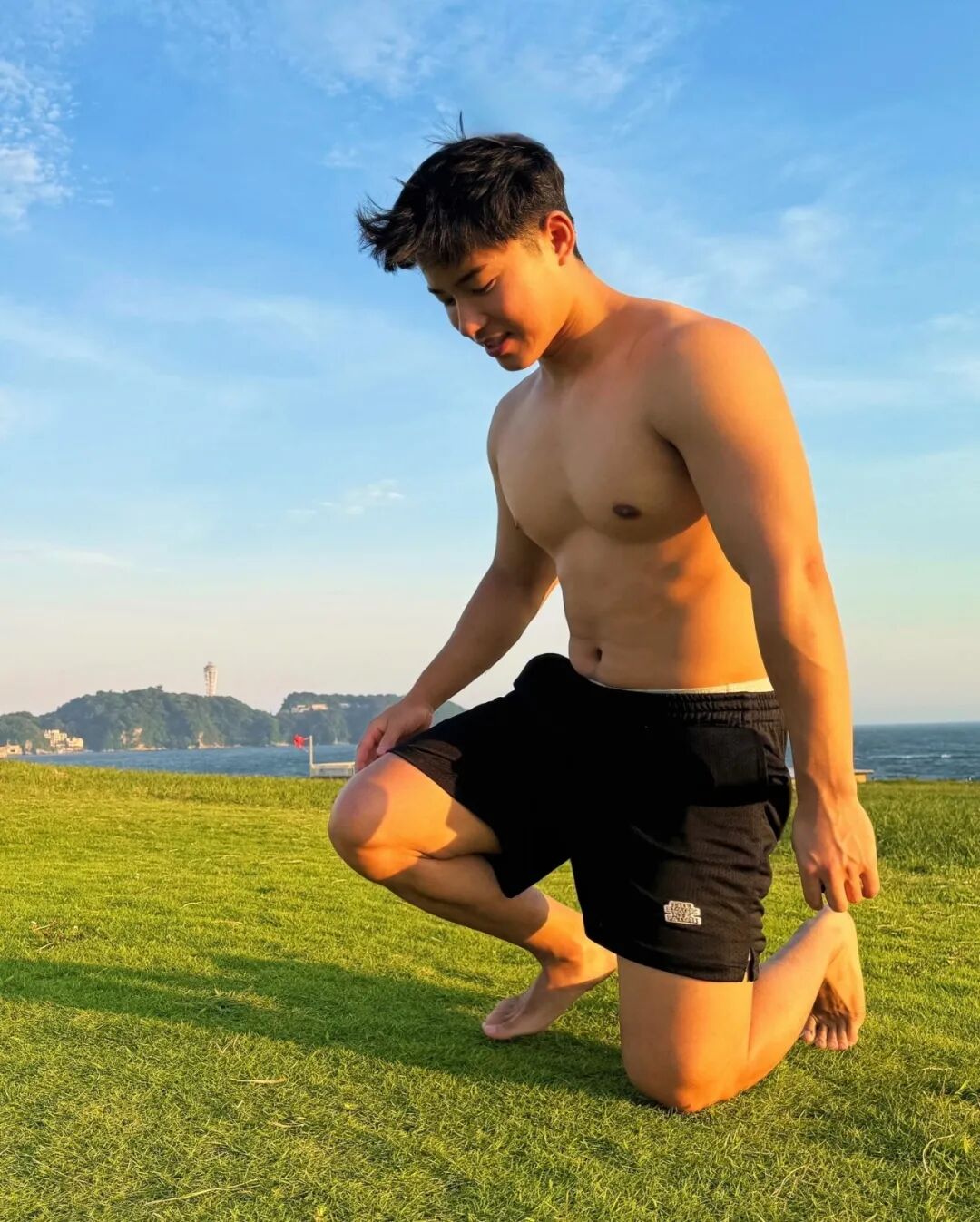 图片[9]-男男恋综「夏日咖啡男友」超帅的黑皮厨师被爆下海...-小蓝短视频