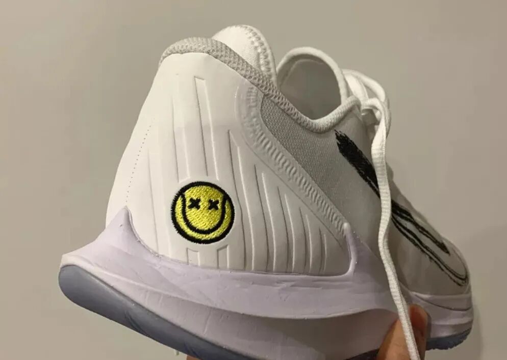 耐克airzoomzero笑脸开箱测评耐克网球鞋airzoomzero可以打篮球吗