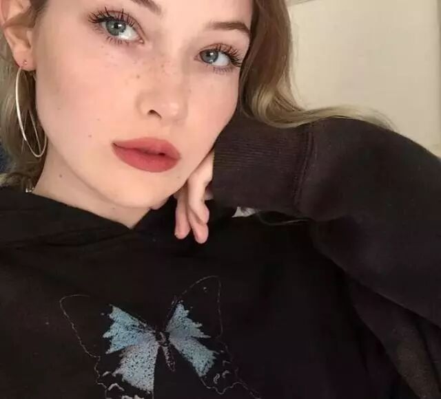 女儿才9岁，李湘就要求王诗龄带化妆品上学（组图） - 55