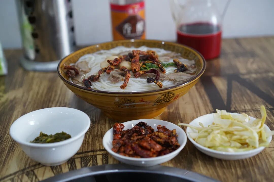 花都美食原汤鹅肉粉