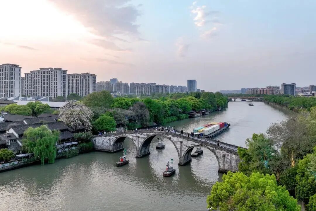大运河拱宸桥与桥西历史街区