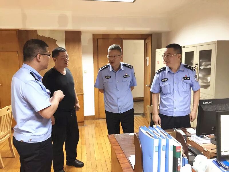 雷霆出击护民安 江阴警方开展社会面治安集中整治行动