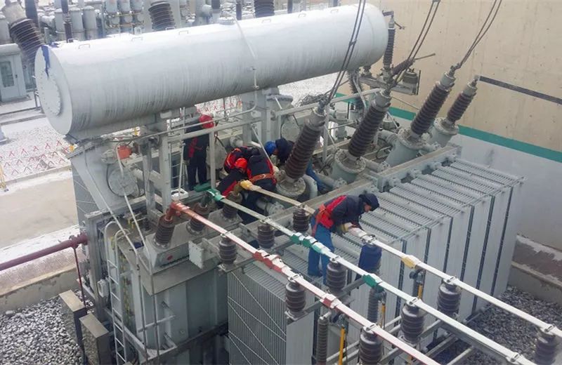 实博体育:电力测控装置 零下40℃户外工作 电网工人脸上如刀割