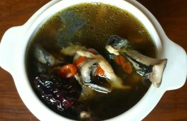 女人学会这样吃鱼胶，皮肤想不好都难！