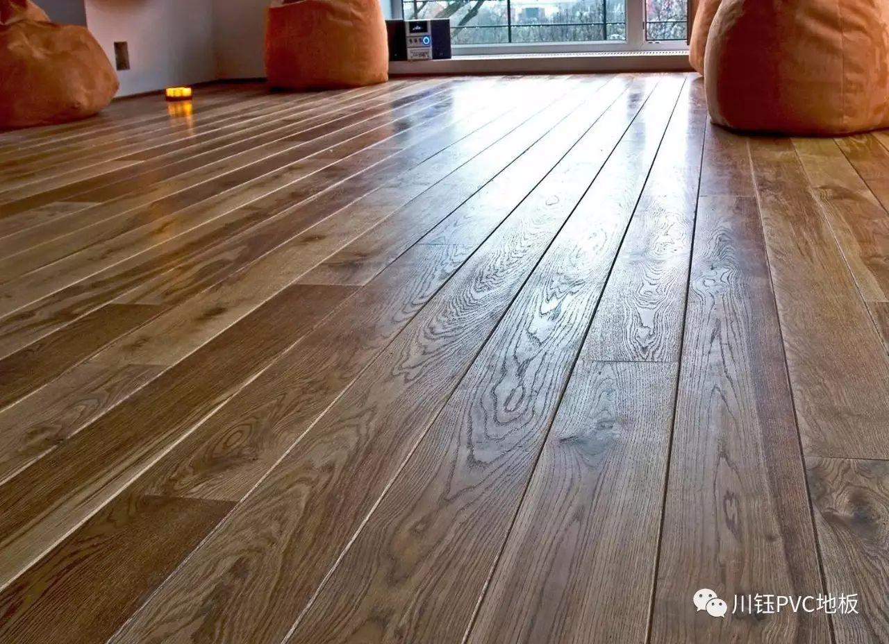 復合工裝木地板|各種室內地面鋪裝材料性能解析——讓你秒懂各類(lèi)地板