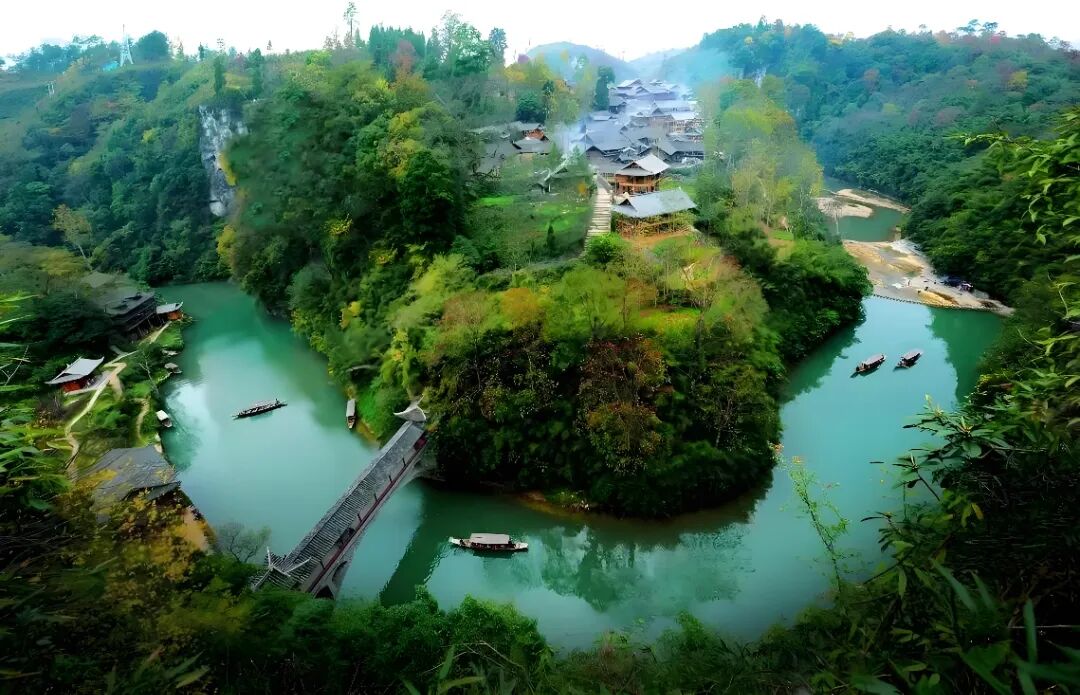 精彩案例 | 飞越梵净山，沉浸5D新纪元——创维商用助力贵州最大5D-Cave影院落地