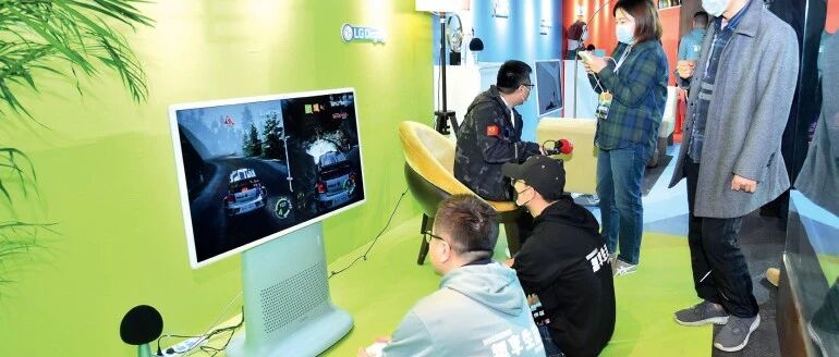 虹魔方：坚持桥梁角色，迎接大屏新变局