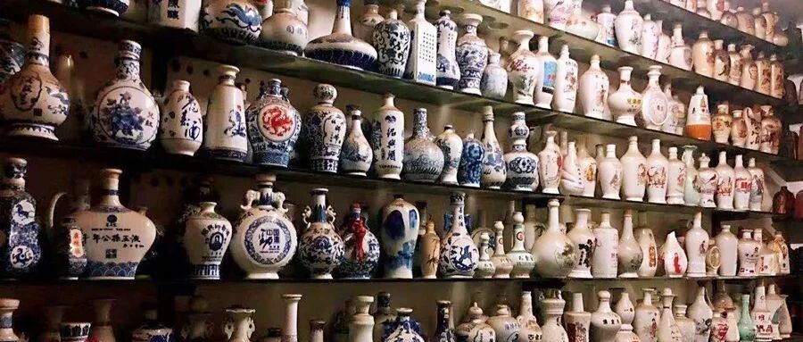 垃圾堆里的破酒瓶，大爷捡来养花，土豪抢着买！