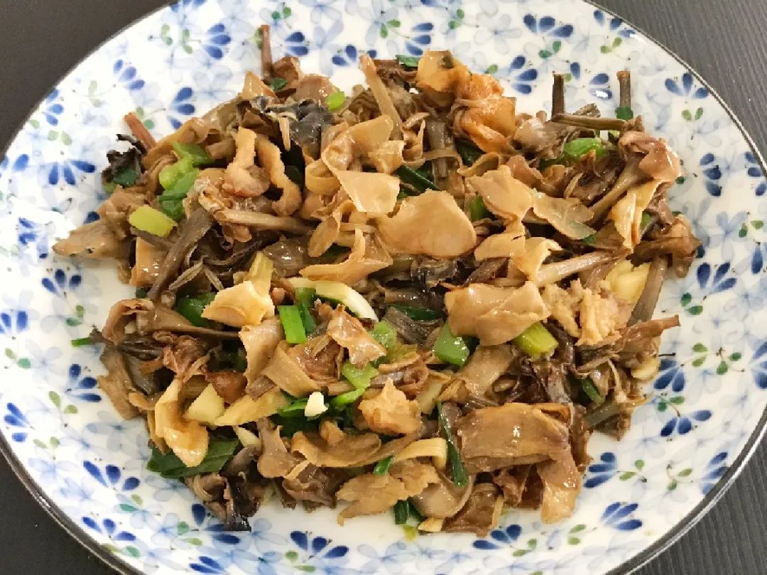 香飘飘的花，吃一口满嘴花香，再不吃就没了