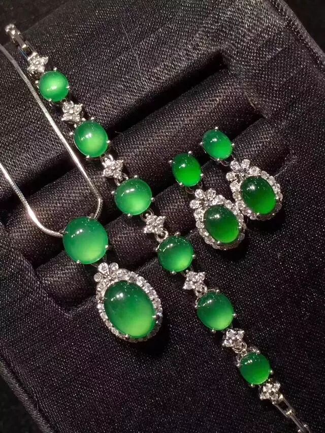 想要买到心仪的手链，你要懂得这六条标准！