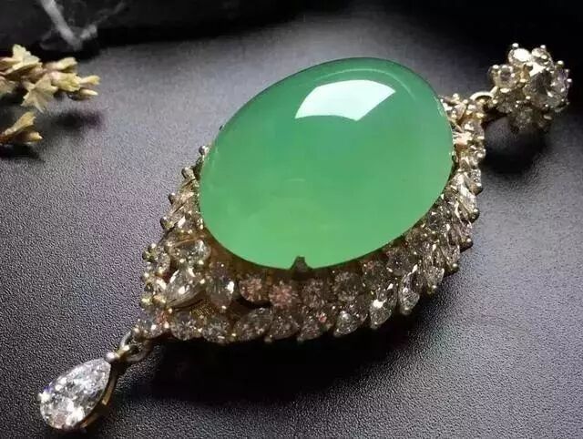 翡翠的尺寸，我们到底应该怎么正确地判断？