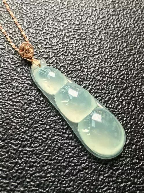 好的晴水翡翠有什么特点？为什么可以深受翠友的青睐