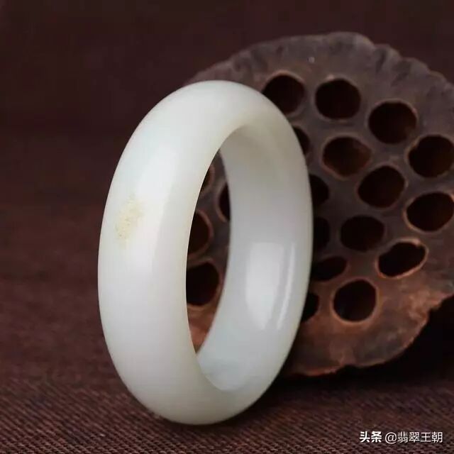 和田玉，真的是非“羊脂”不可吗？