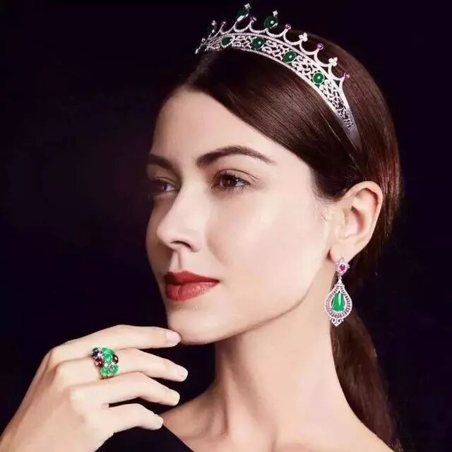 同样三万块买的翡翠，为何你的贬值她人的却升值了？