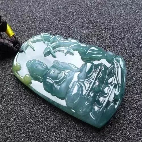 蓝水翡翠跟油青种翡翠有什么关系？谁更有价值？