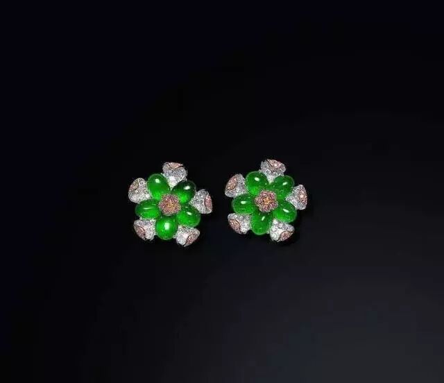 干白种翡翠的价格怎么样？怎么鉴定它的真假？