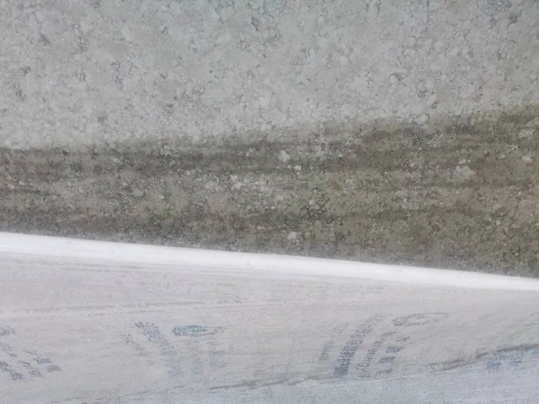 机场项目下穿通道路面采用新型混凝土节水保湿养护膜