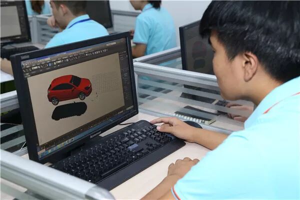 三维技术体验课，汽车爆炸动画特效瞬间成型 ！