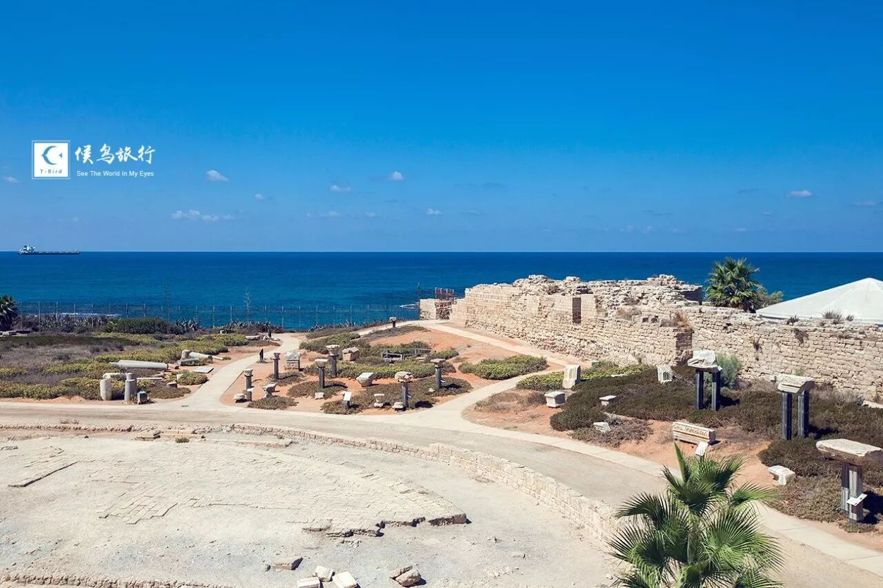 在这里，耶稣显神迹灌醉众人