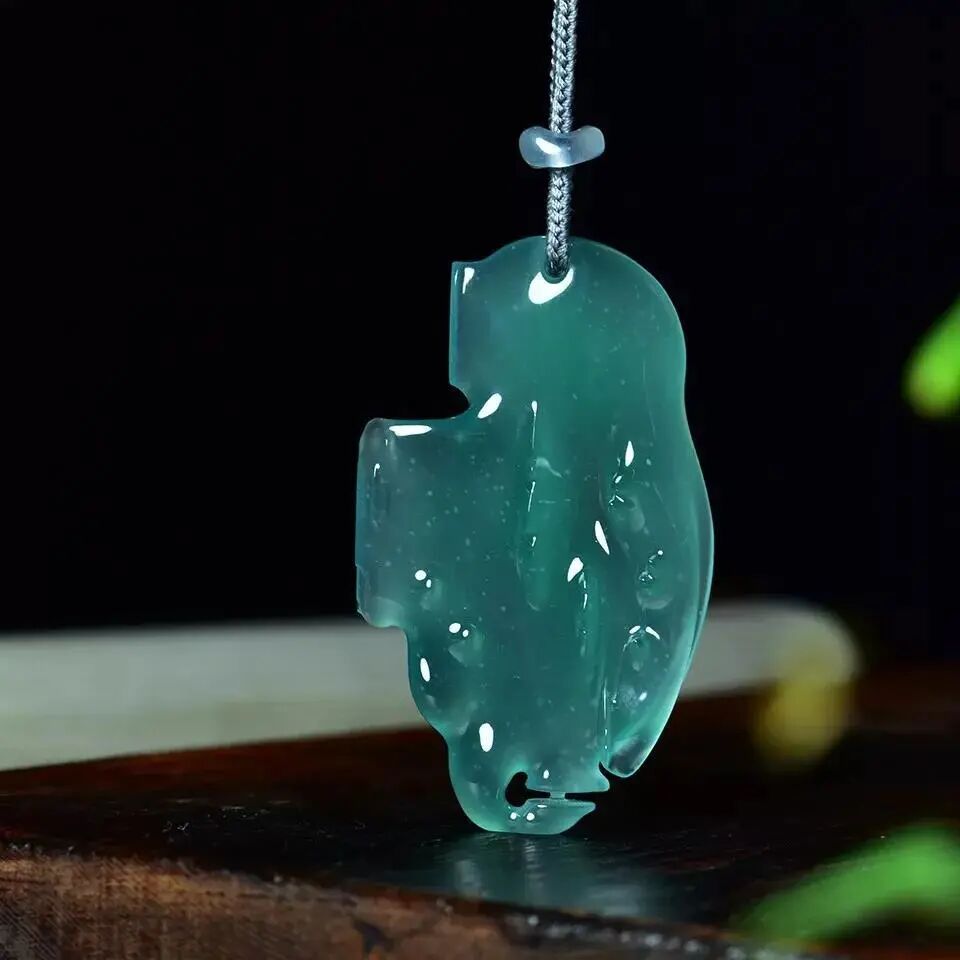 什么是蓝水翡翠？