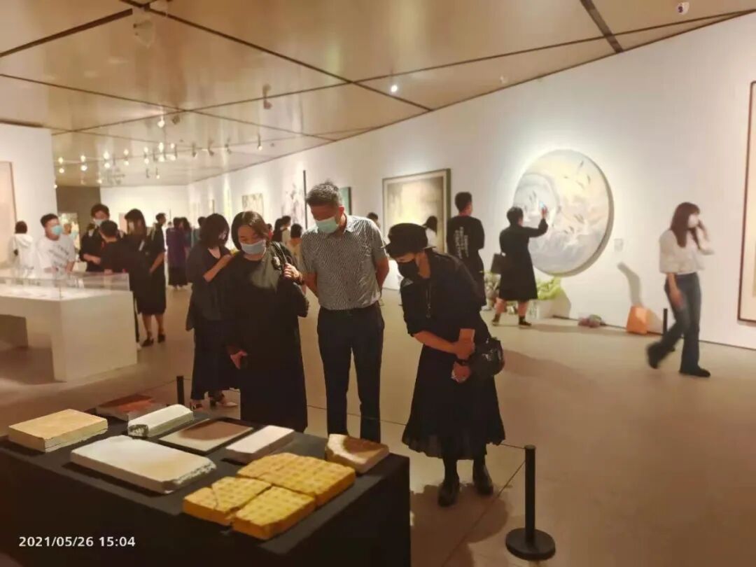 资讯 | 中国工艺美术学会理事长才大颖到中央美术学院调研