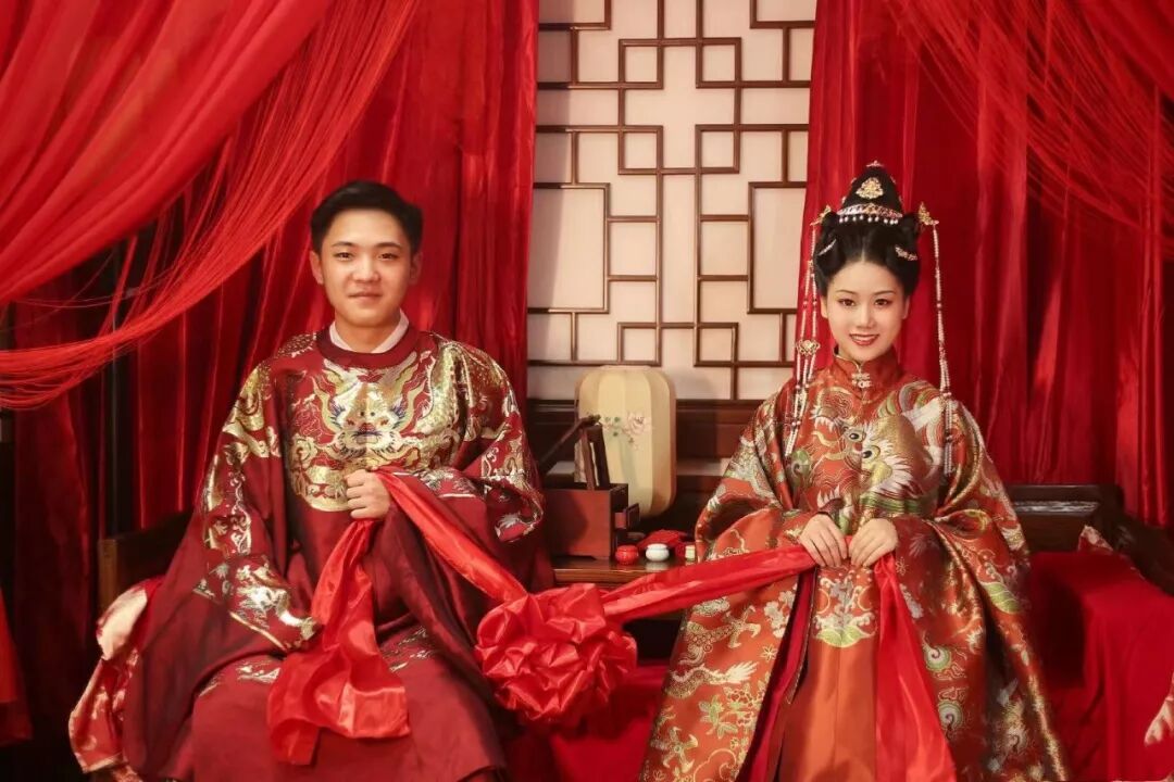 八字看有些人为什么会经历婚姻不顺！