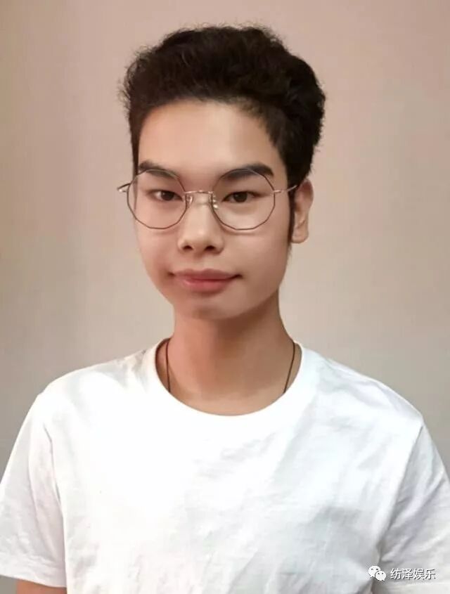 发际线小吴拍摄广告路透图曝光,网友：畸形的价值观,吐了!