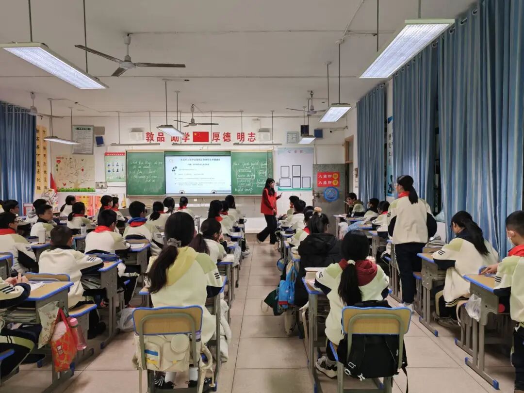 幸福德育 | 青春湘潮起，法治伴我行——湘潭大学法学院走进益智中学开展校园普法活动