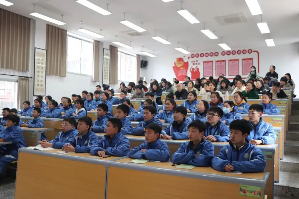 春风化雨润无声 益智园丁展芳华——湘潭市益智中学开展2025年“益文化”班主任基本功比赛活动