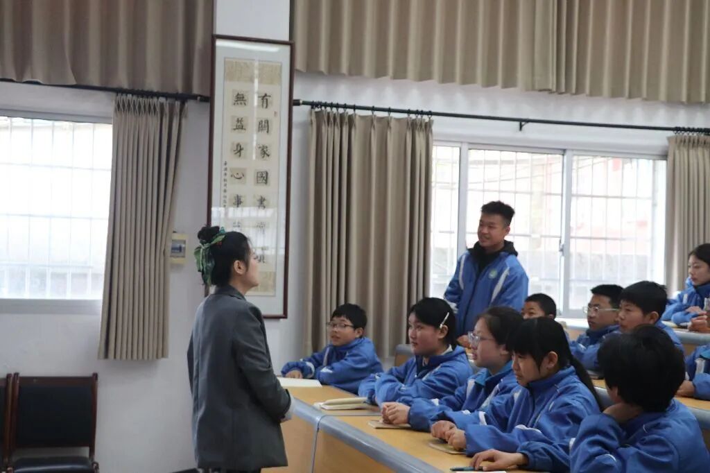 春风化雨润无声 益智园丁展芳华——湘潭市益智中学开展2025年“益文化”班主任基本功比赛活动