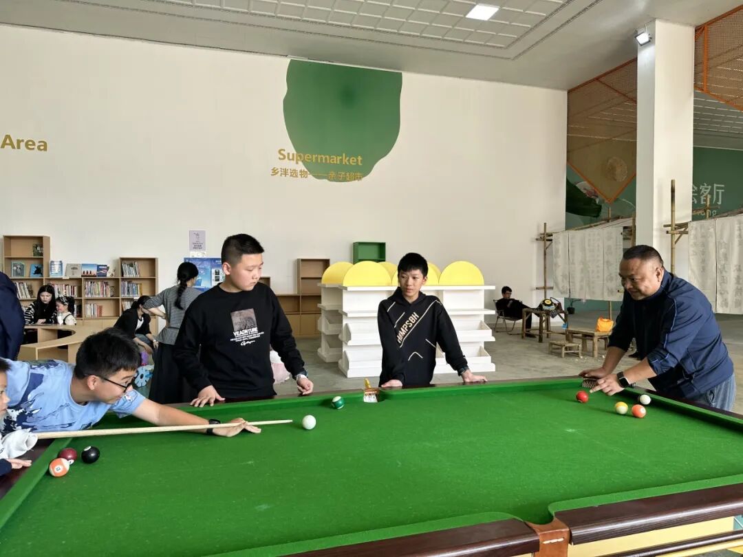 工会活动 | 秋日盈笑语，田园悠然情——记湘潭市益智中学工会赴乡泮时光开展秋游活动
