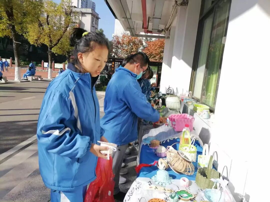 增益长智 | 巧手编纸藤，匠心筑雅趣——湘潭市益智中学八年级劳动课特色作品展示