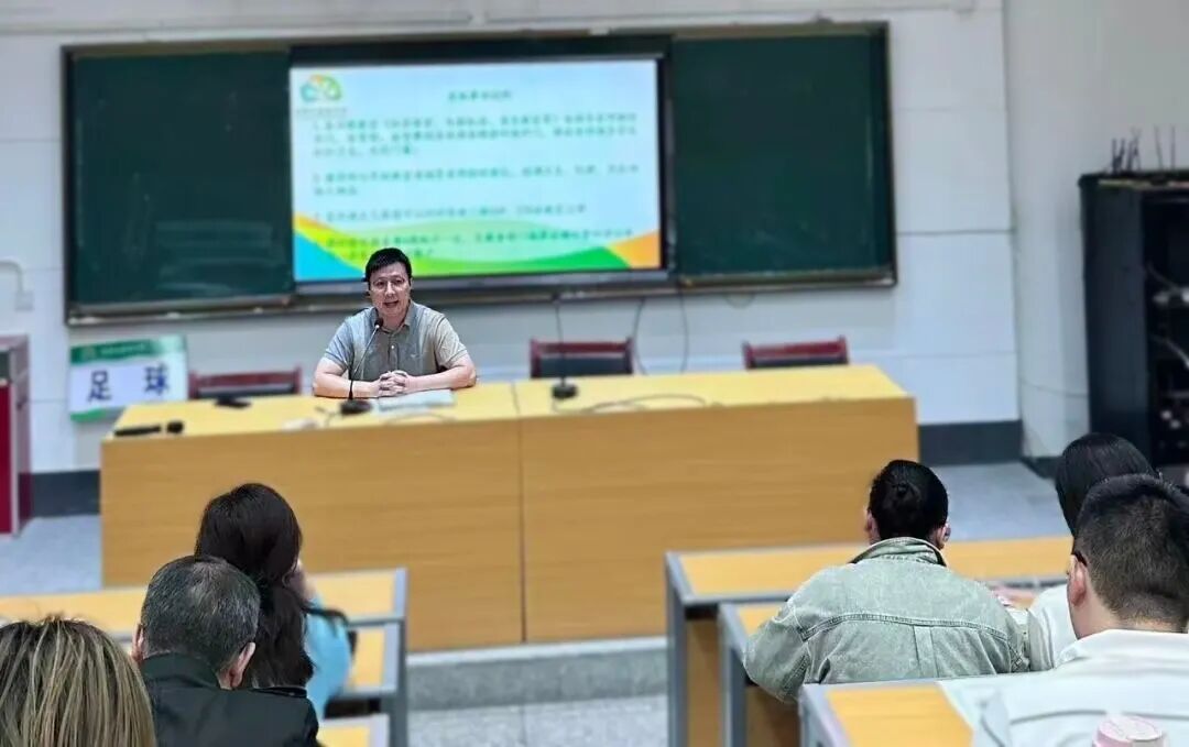 幸福课程 | 秋日校园“社”彩斑斓 赋能成长“课”不容缓——湘潭市益智中学2025年秋季学期综合实践社团课程开课啦！
