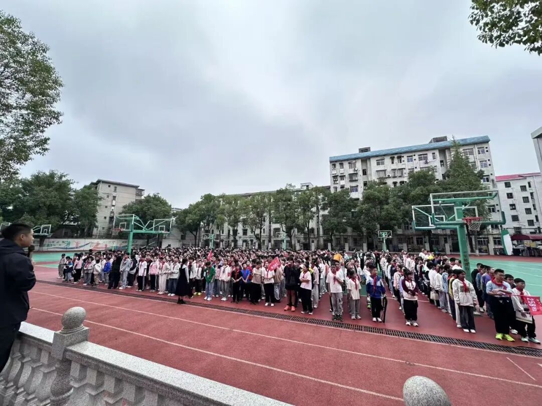 幸福课程 | 秋日校园“社”彩斑斓 赋能成长“课”不容缓——湘潭市益智中学2025年秋季学期综合实践社团课程开课啦！