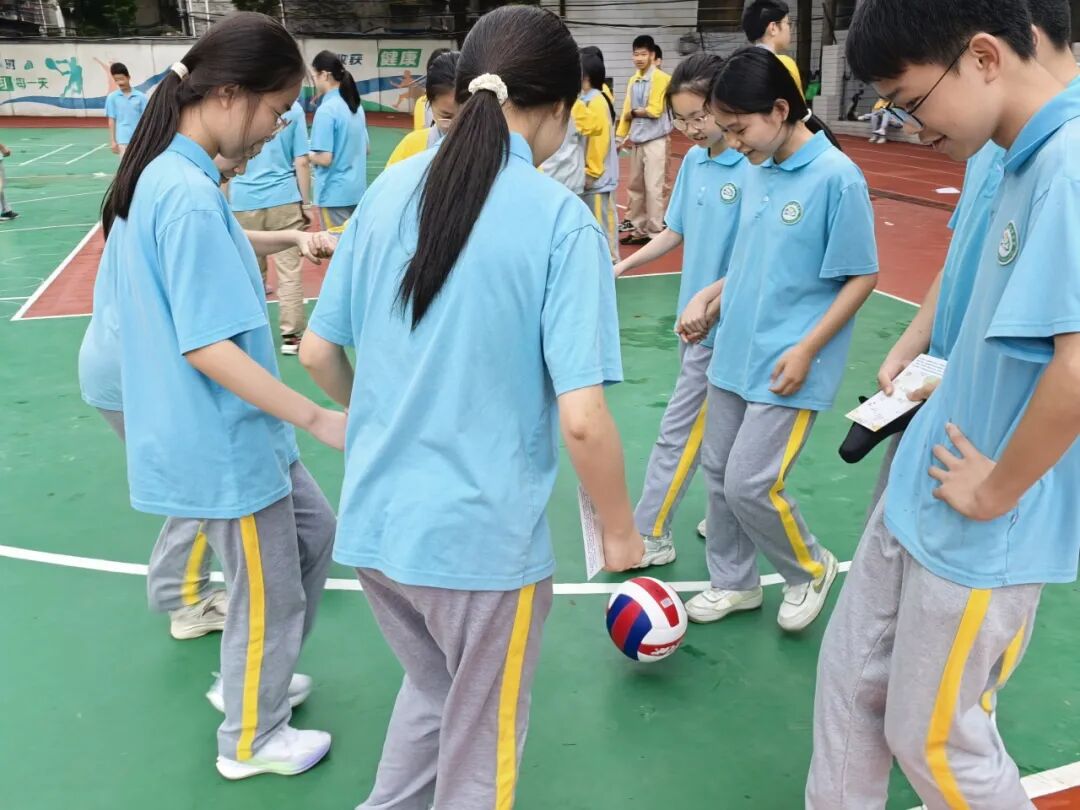 幸福心育 | 与心灵赴一场初夏之约 ——2025年益智中学心理健康月活动第四期暨525心理游园会