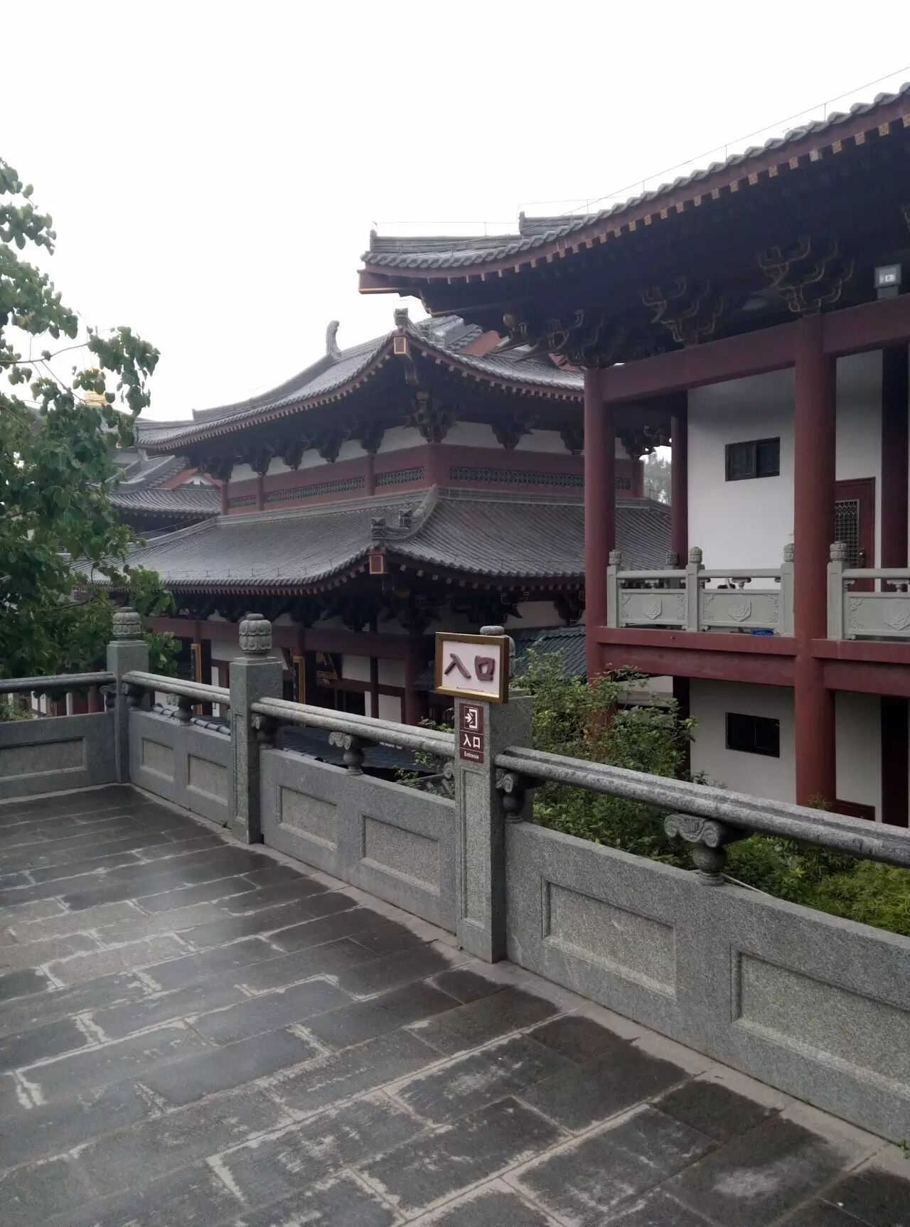南宁青秀山万寿观音寺内景照片